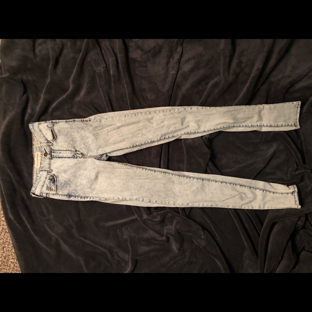 Light high waisted acid wash jeans